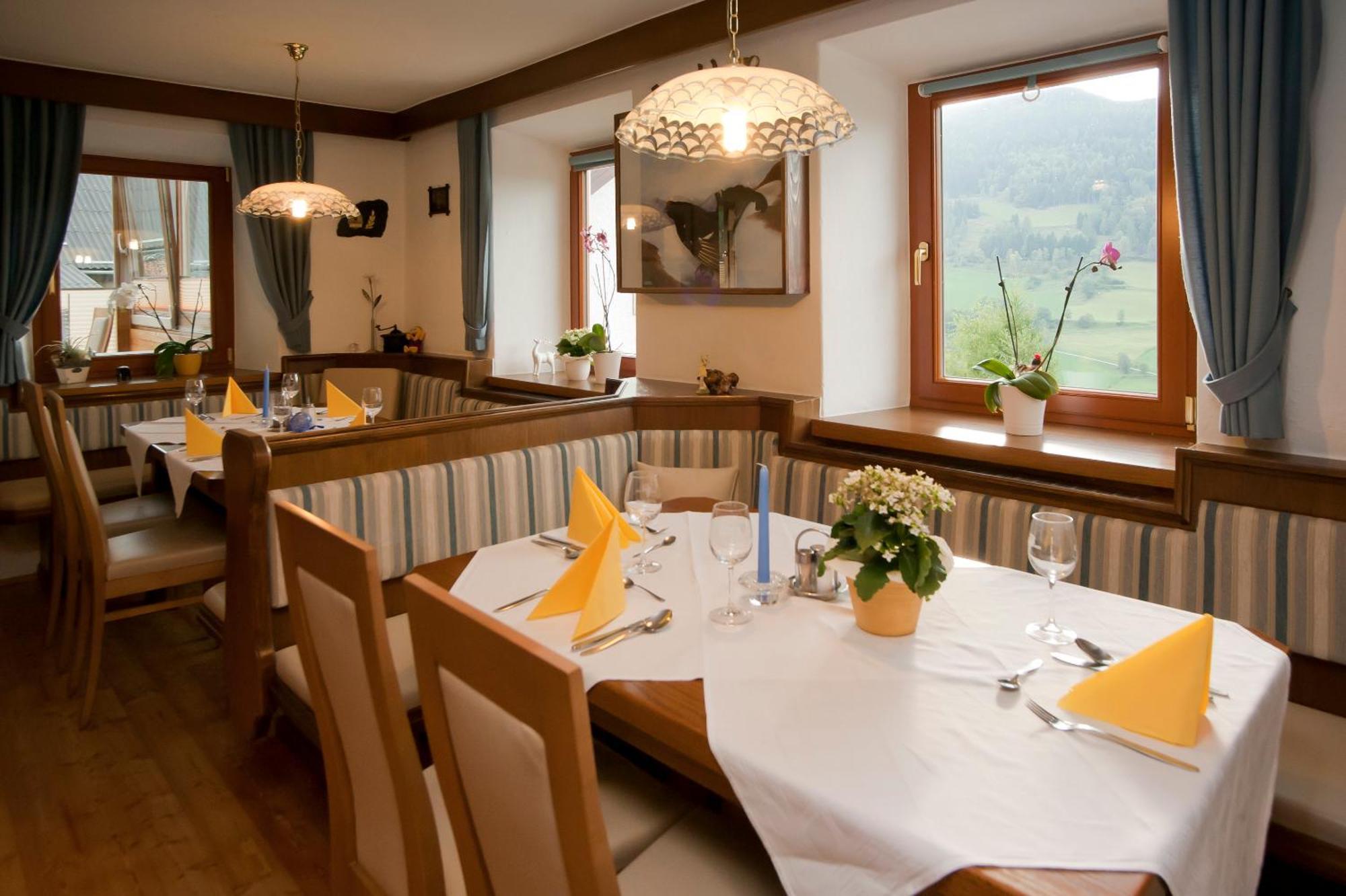 Sportbauernhof - Gasthaus Hochalmblick Krems in Kaernten Exterior foto